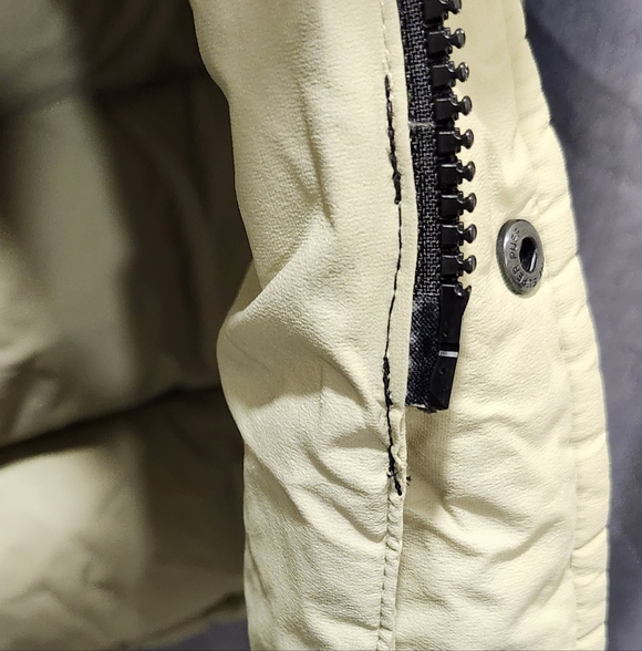 The Super Puff Long Jacket - 2XS - SAGE - Aritzia/TNA - Picture 10 of 17